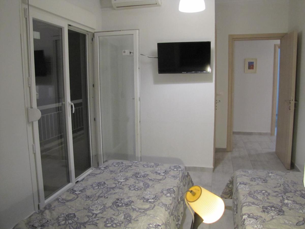 Kostas' House Apartment Hanioti Exterior photo
